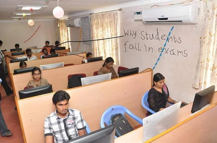 M.P. Nachimuthu Jaganathan Engineering College campus gallery image 4