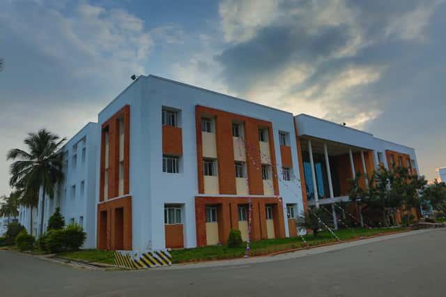 Study World Engineering College campus gallery image 3