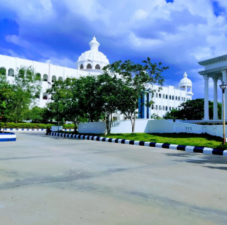 Sathyabama Institute of Science and Technology campus gallery image 2