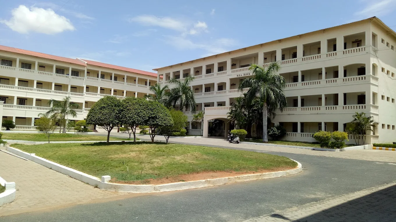 Sengunthar Group of Institutions campus gallery image 6