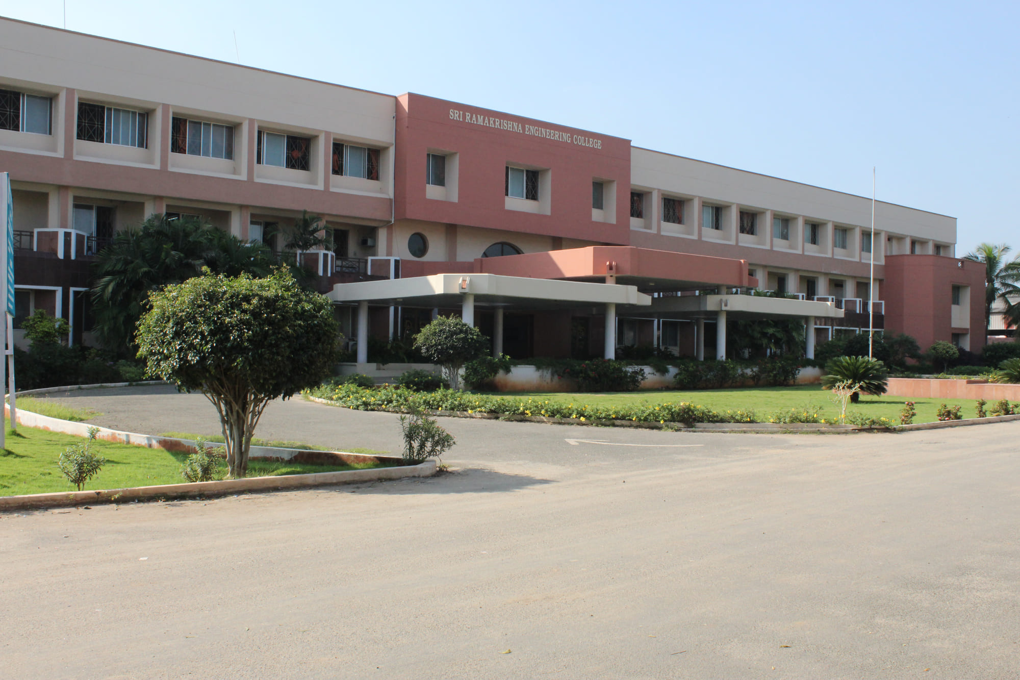 Sri Ramakrishna Engineering College campus gallery image 4