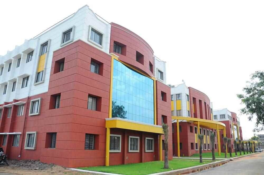 SNS College of Technology campus gallery image 2