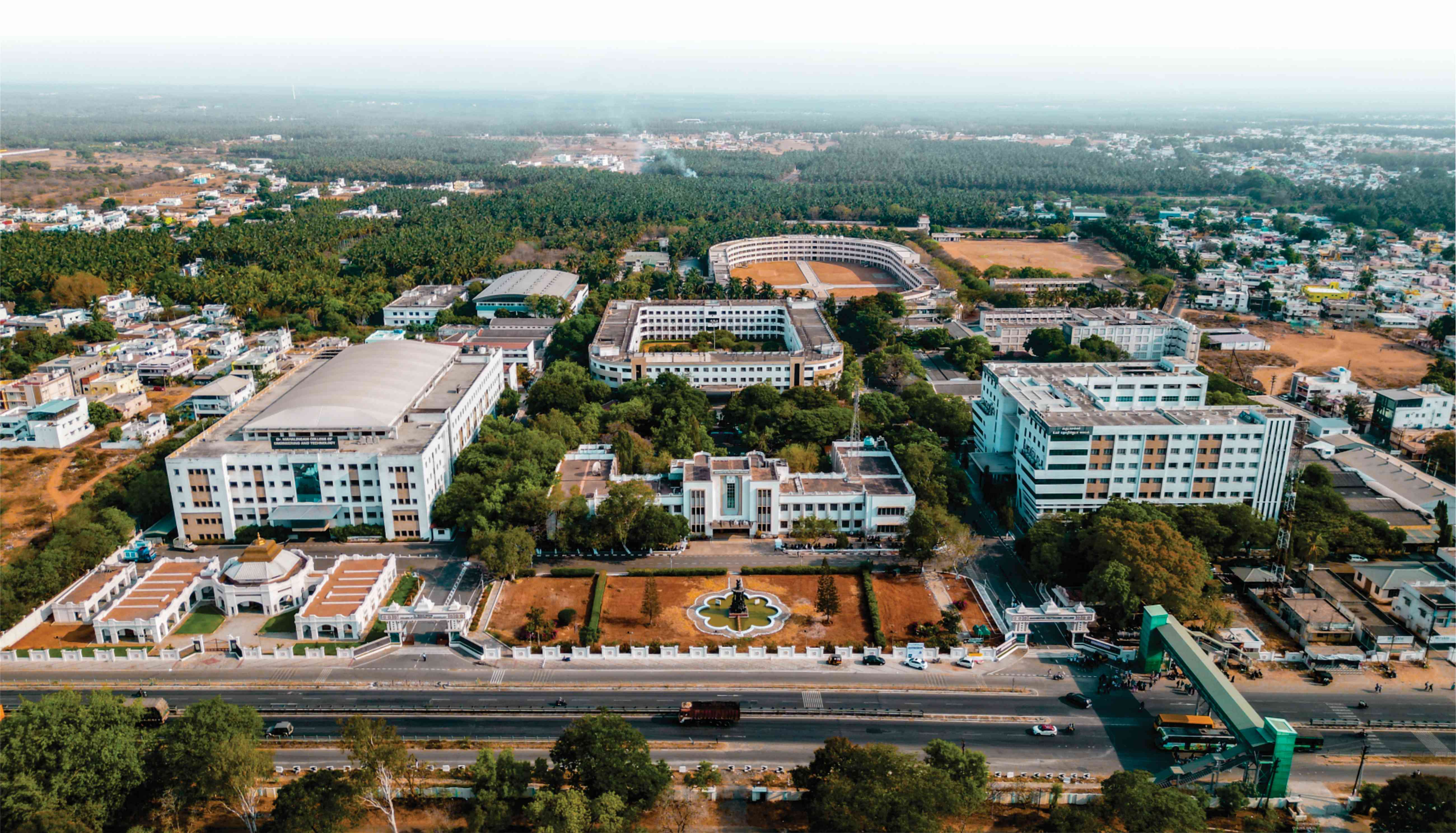 Dr. Mahalingam College of Engineering and Technology campus gallery image 3