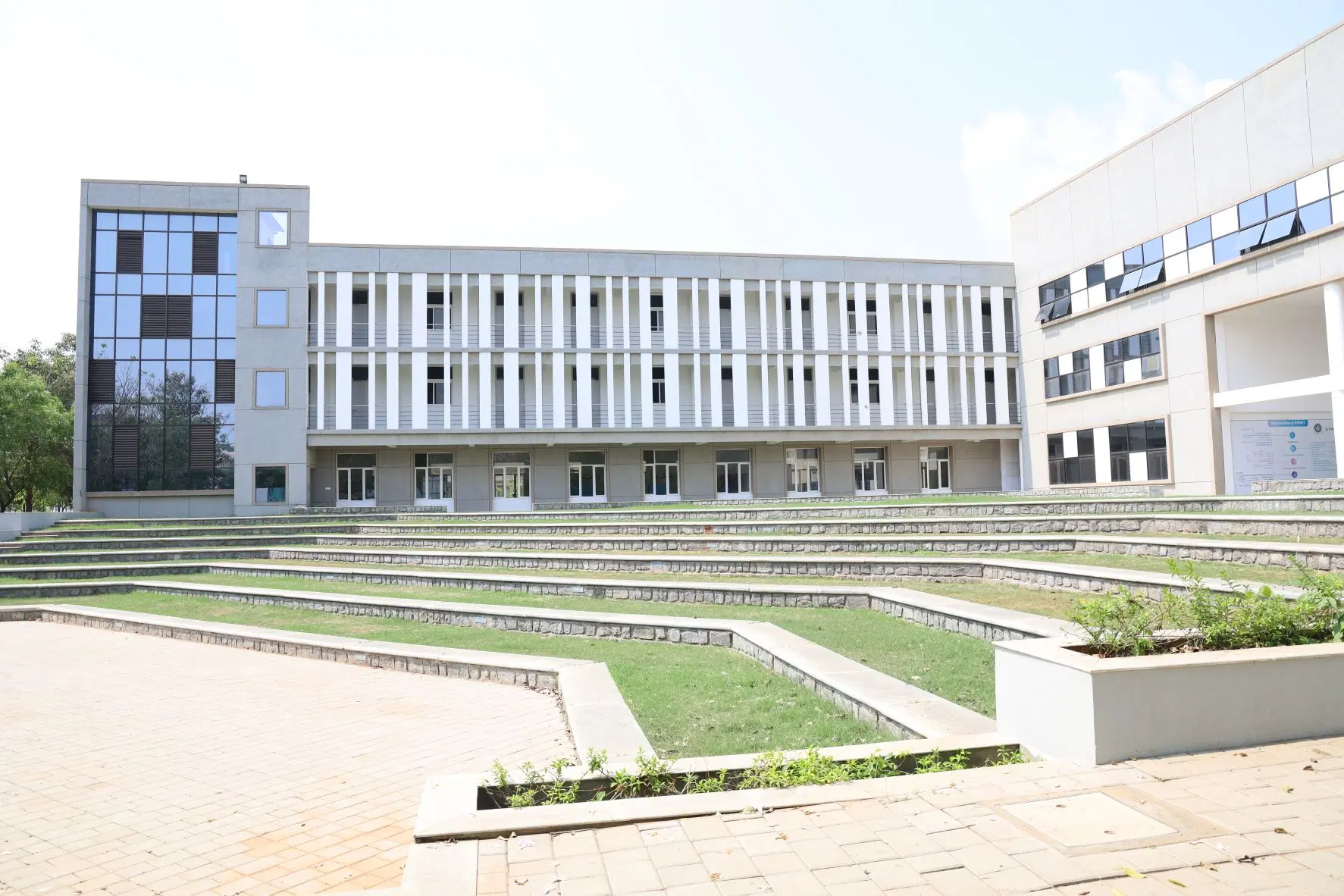 KPR Institute of Engineering and Technology campus gallery image 4