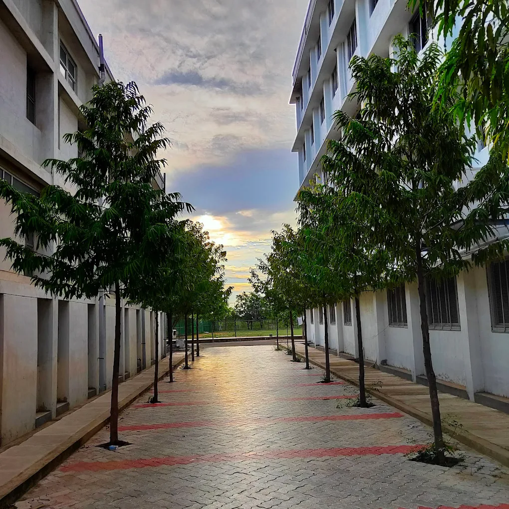 Kamaraj College of Engineering and Technology campus gallery image 2