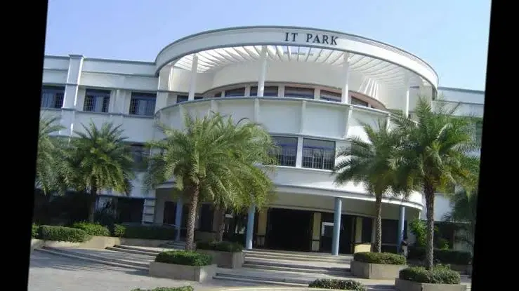 Kongu Engineering College campus gallery image 3