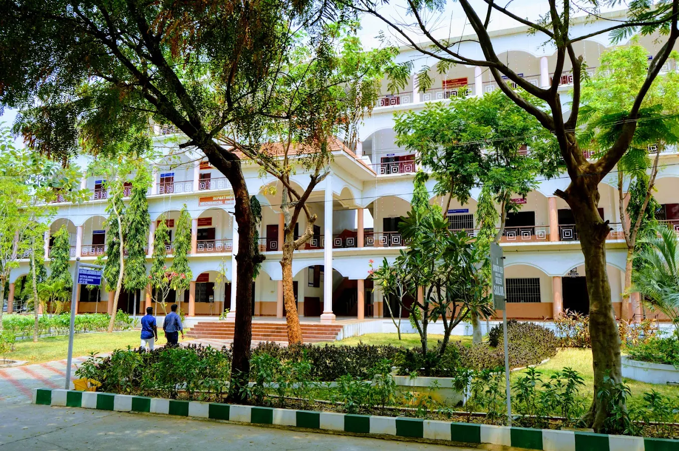 Francis Xavier Engineering College campus gallery image 6