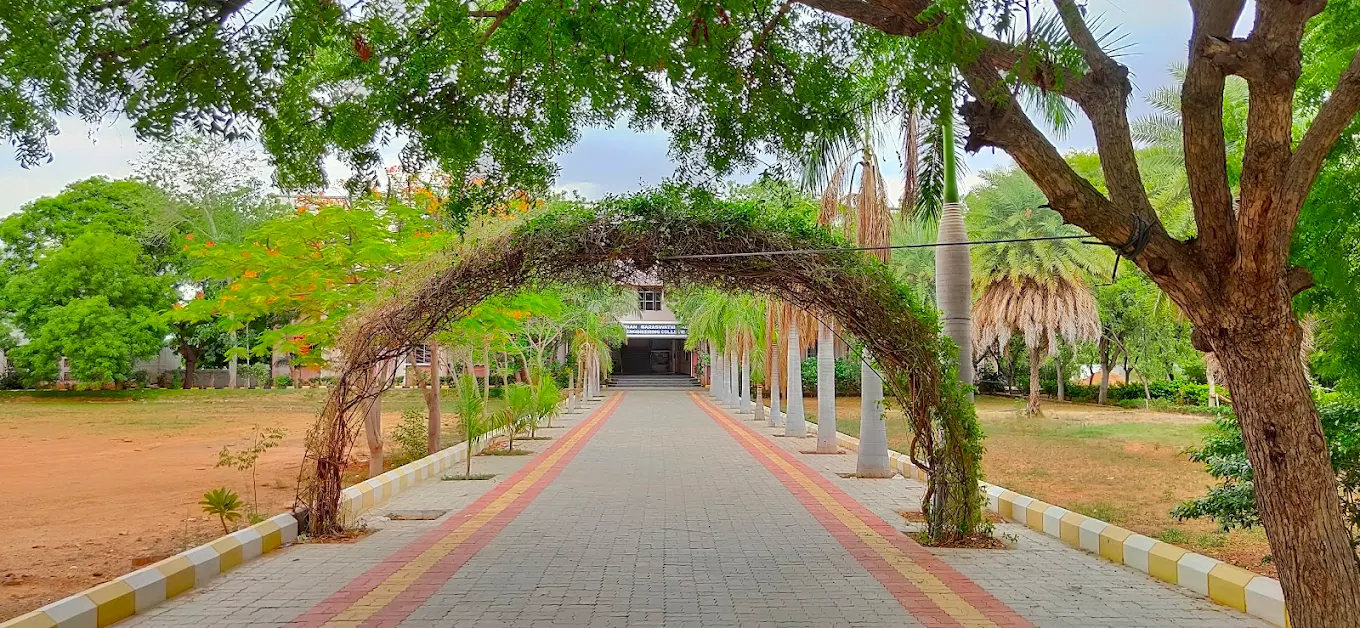 Pandian Saraswathi Yadav Engineering College campus gallery image 2