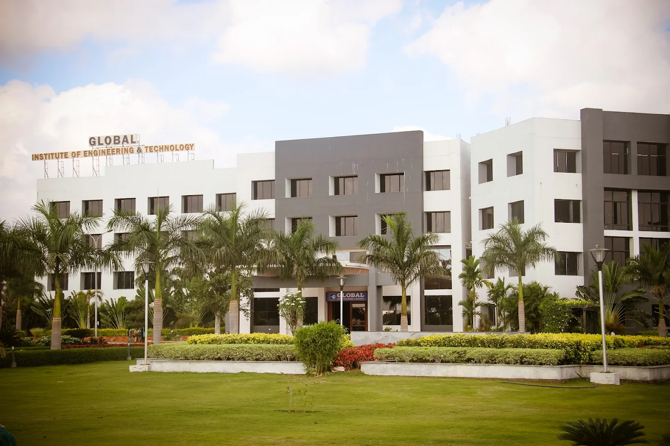 Global Institute of Engineering and Technology campus gallery image 1