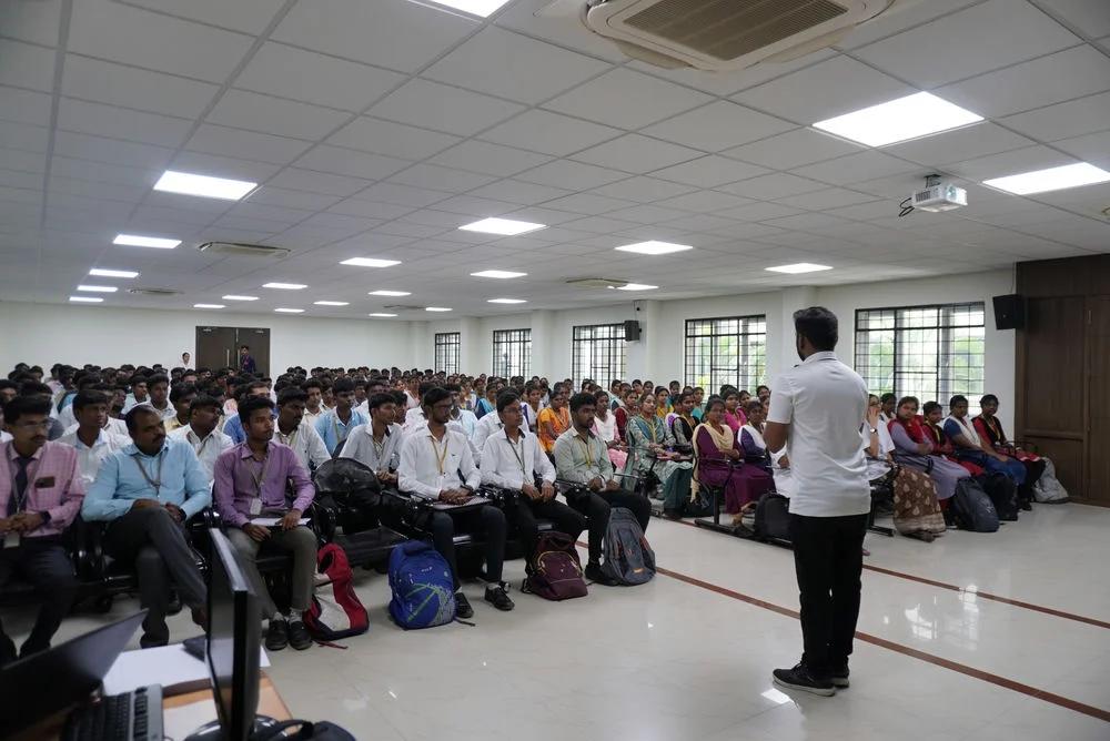 MET Engineering College placement image
